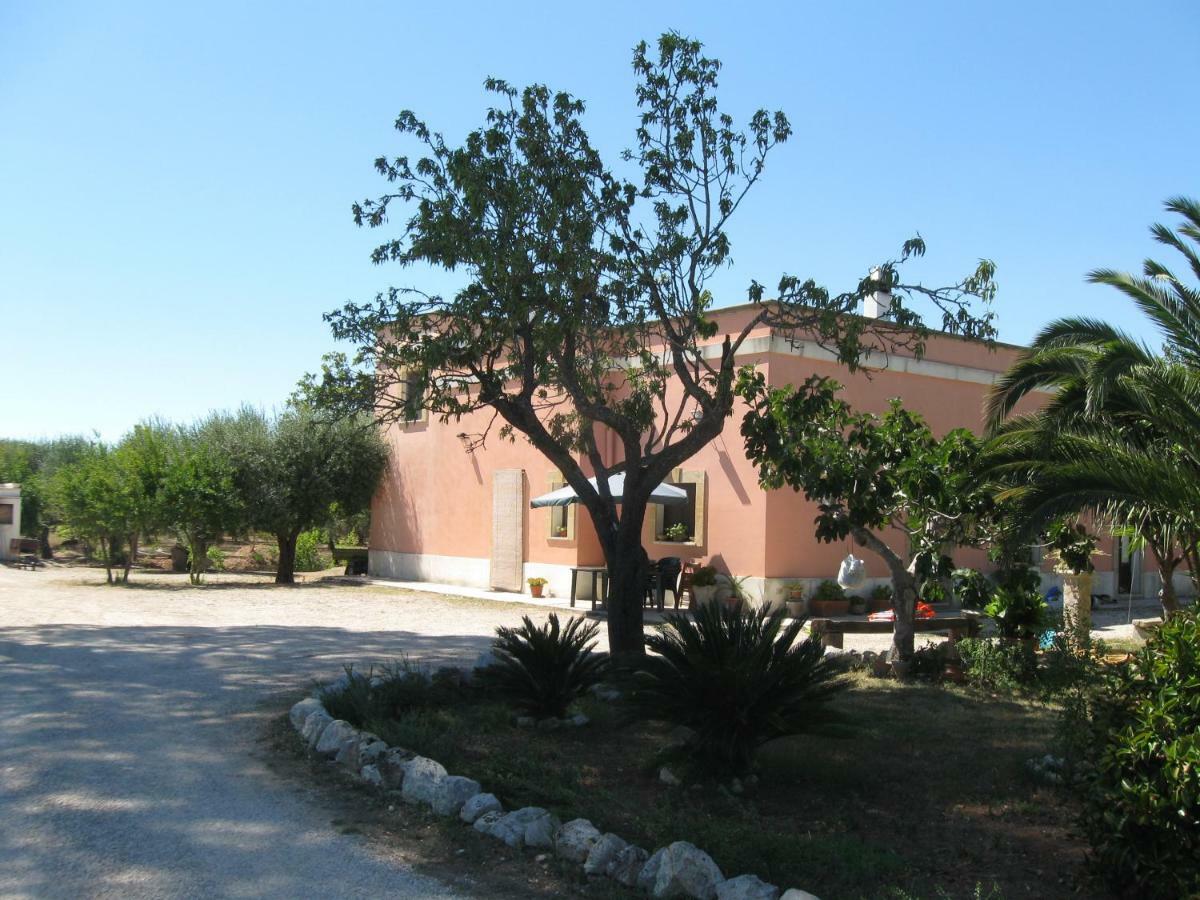 Campi Salentina Villa Rita Bed & Breakfast מראה חיצוני תמונה